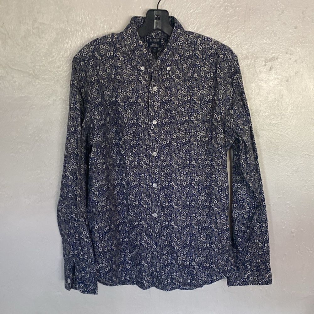 J. Crew Long Sleeve Flex Washed Classic Button up Size Medium